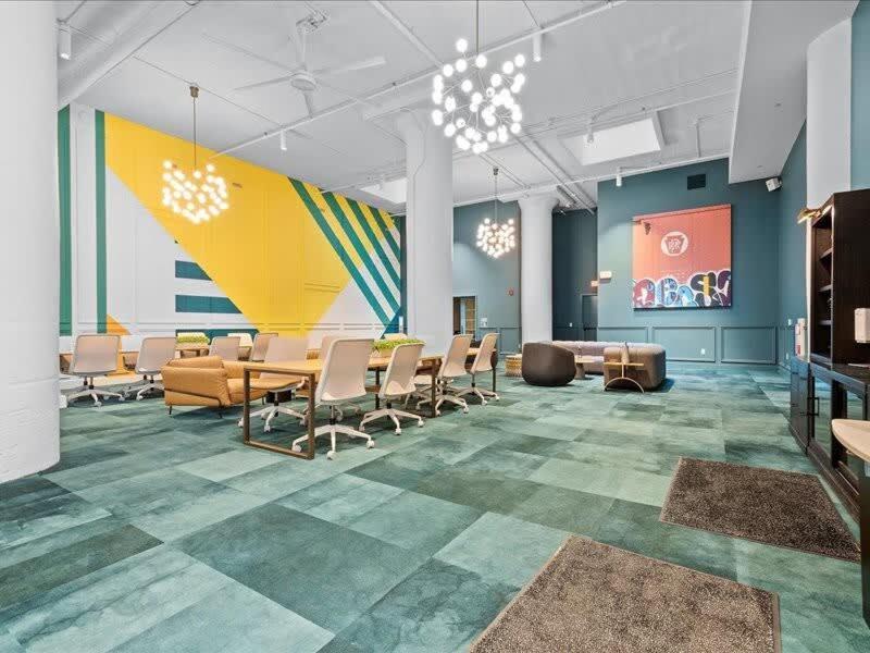 Cozysuites Roomy 1Br, Downtown ピッツバーグ エクステリア 写真